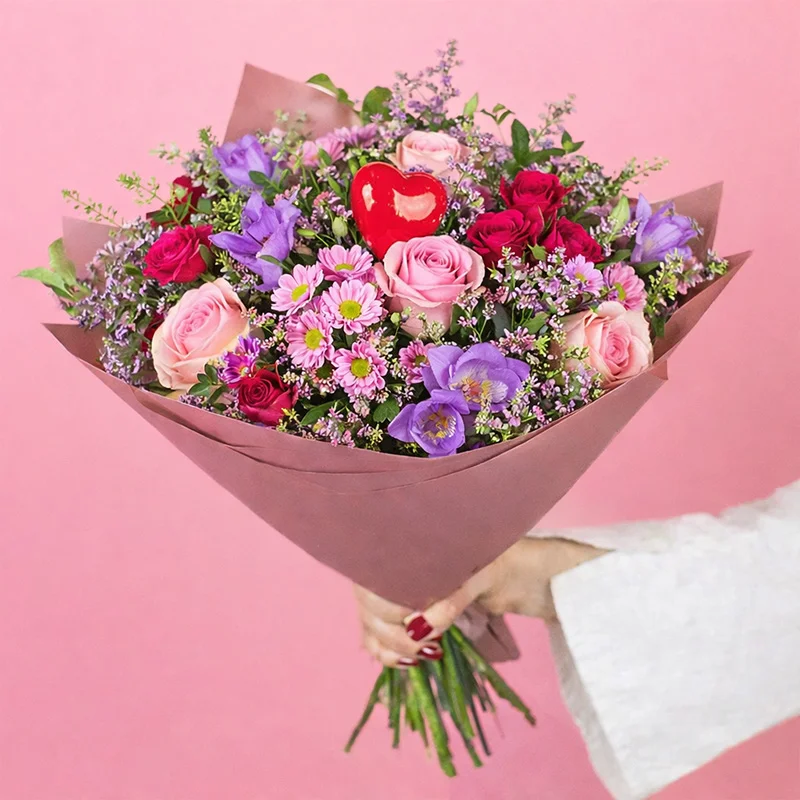 Bouquet d'anniversaire avec des couleurs joyeuses